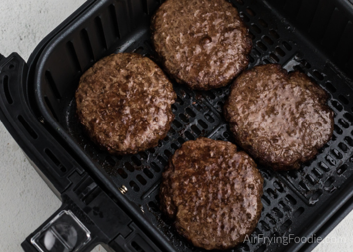 How long to cook hamburger in air fryer