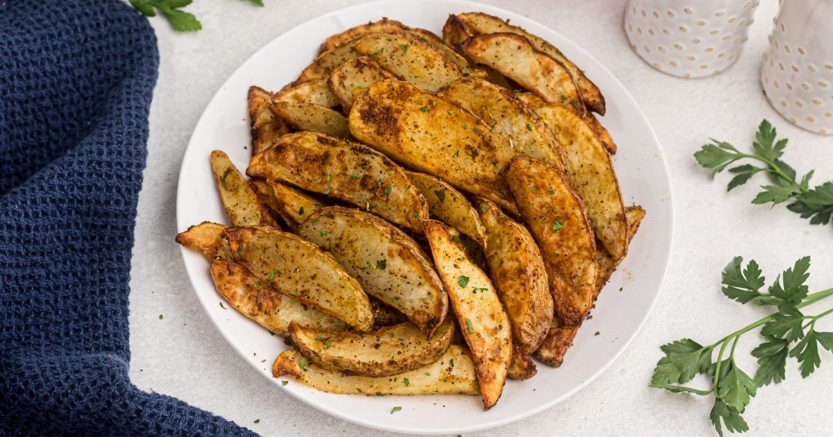 Air Fryer Potato Wedges | Air Frying Foodie