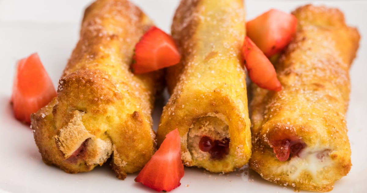 Air Fryer Strawberry French Toast Roll-Ups
