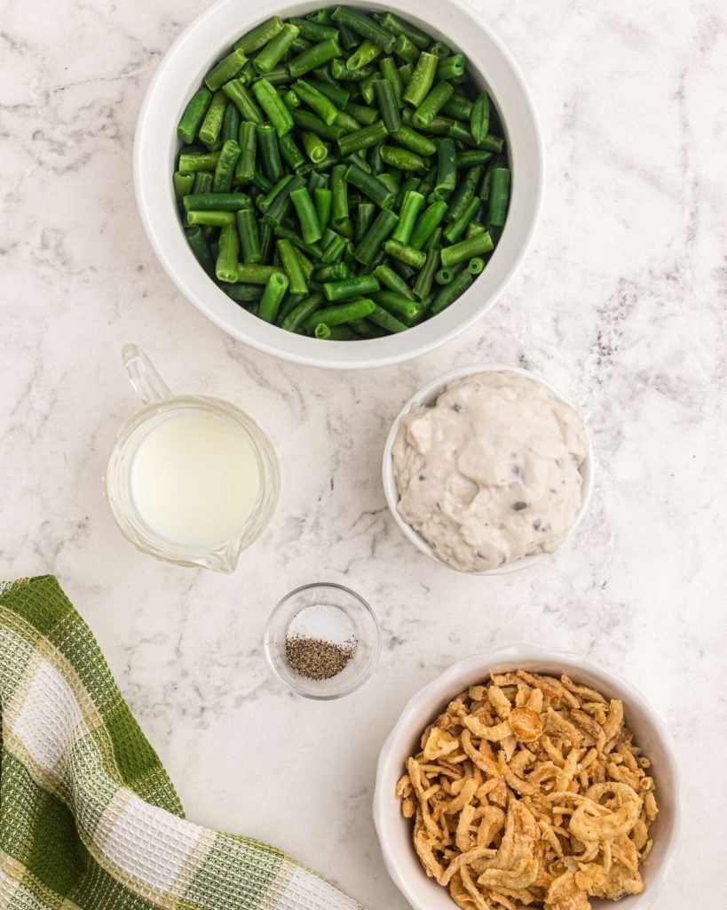 Ingredients needed to make green bean casserole in the air fryer. 