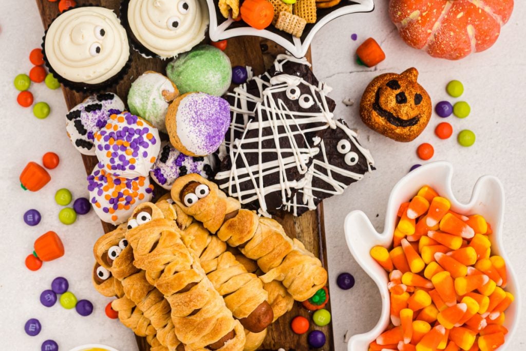 Air Fryer Halloween Charcuterie Board - 10