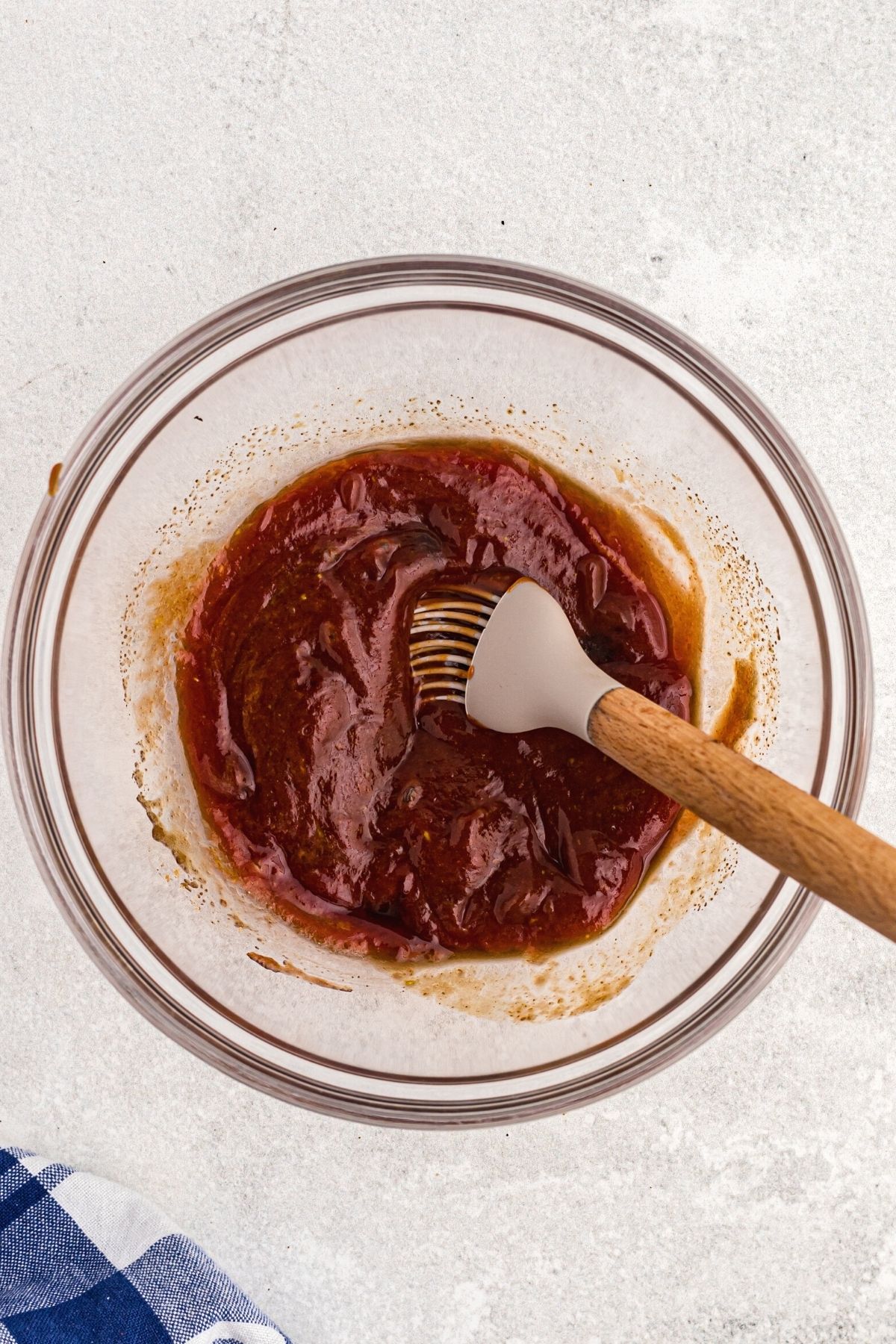 Sauce toppings of ketchup, mustard, and Worchester sauce mixed together