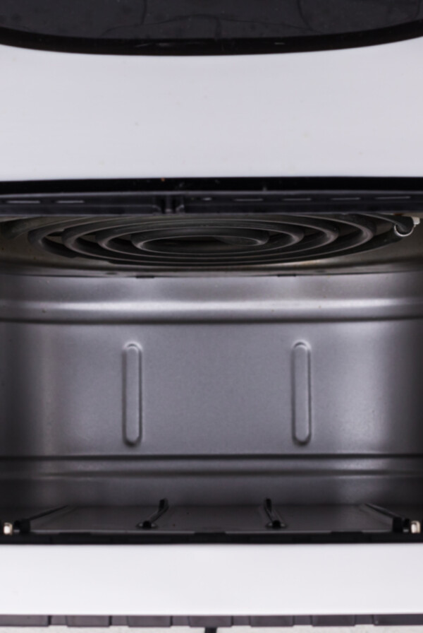 Photo showing the clean inside of an air fryer.