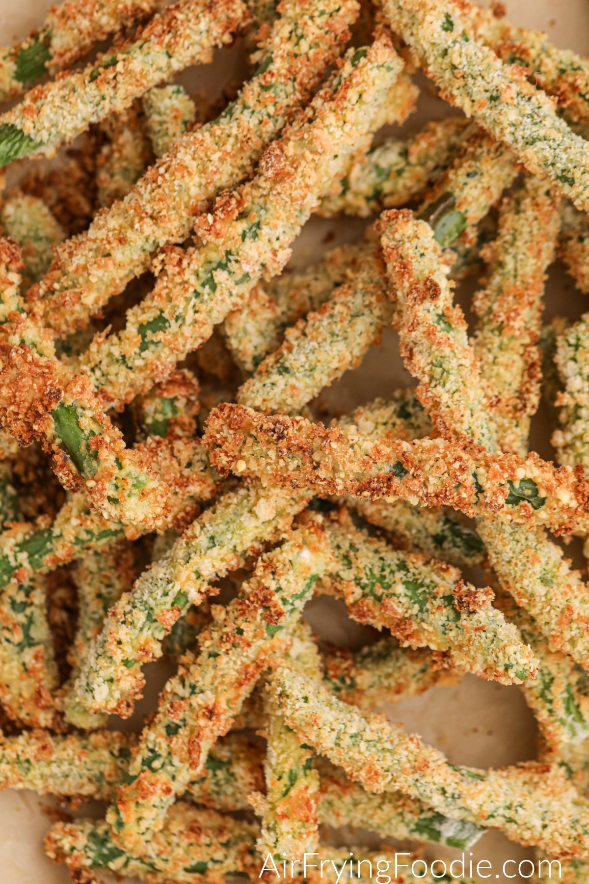 Close up photo of green bean fries made with the air fryer. 