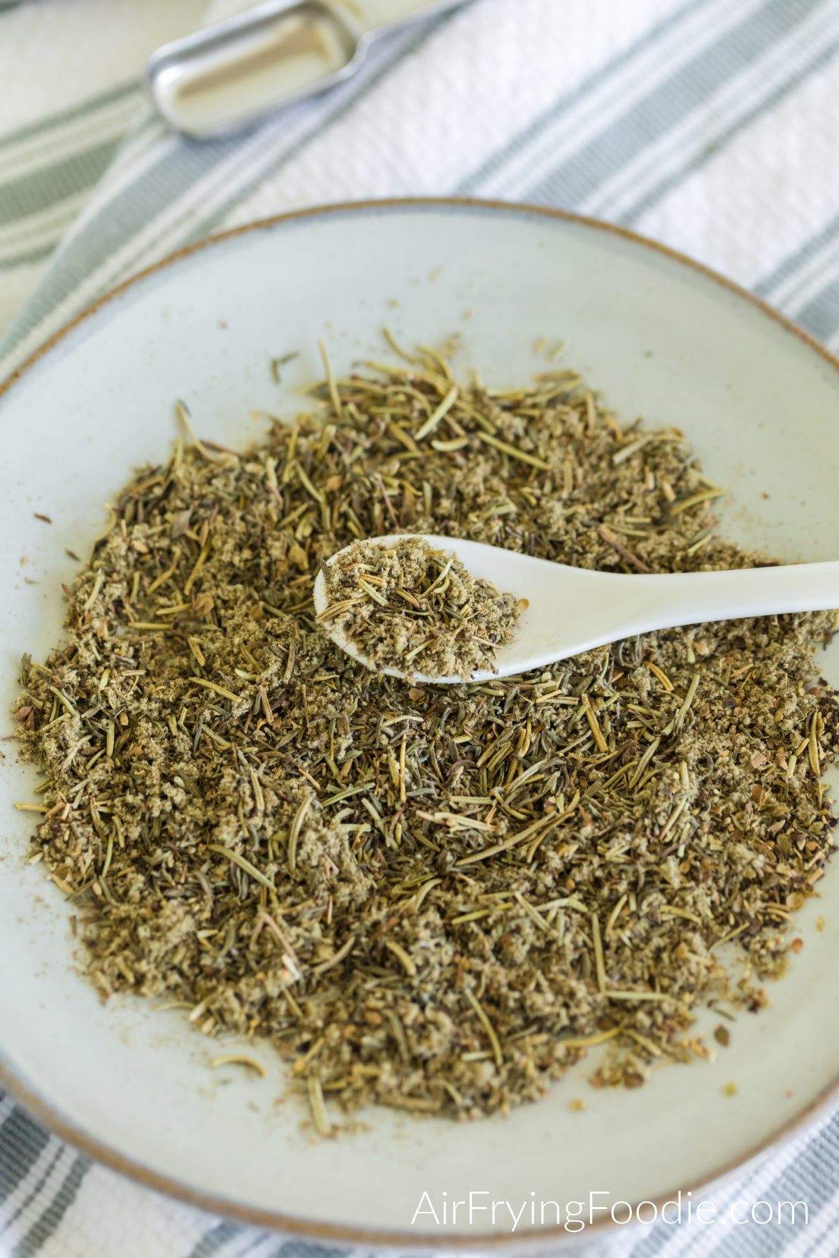 Seasonings blended together to make poultry seasoning. 